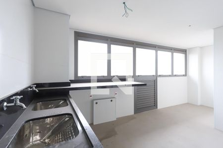 Apartamento à venda com 255m², 4 quartos e 4 vagas Apartamento à venda com 255m², 4 quartos e 4 vagasLavanderia