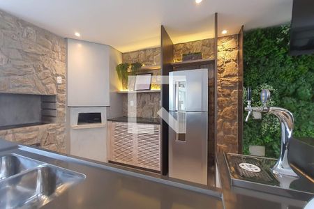 Apartamento à venda com 255m², 4 quartos e 4 vagas Apartamento à venda com 255m², 4 quartos e 4 vagasÁrea comum - Churrasqueira