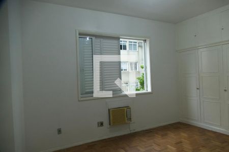 Apartamento à venda com 285m², 4 quartos e 2 vagas Apartamento à venda com 285m², 4 quartos e 2 vagasSuíte