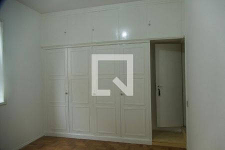 Apartamento à venda com 285m², 4 quartos e 2 vagas Apartamento à venda com 285m², 4 quartos e 2 vagasSuíte