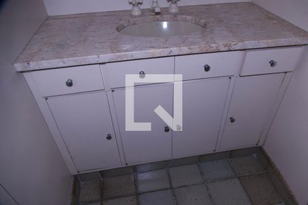 Apartamento à venda com 285m², 4 quartos e 2 vagas Apartamento à venda com 285m², 4 quartos e 2 vagasSuíte banheiro
