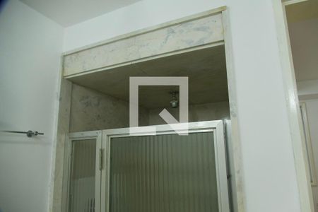Apartamento à venda com 285m², 4 quartos e 2 vagas Apartamento à venda com 285m², 4 quartos e 2 vagasSuíte banheiro