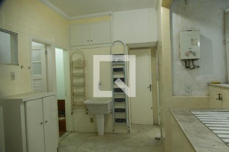 Apartamento à venda com 285m², 4 quartos e 2 vagas Apartamento à venda com 285m², 4 quartos e 2 vagasÁrea serviço