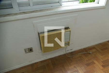 Apartamento à venda com 285m², 4 quartos e 2 vagas Apartamento à venda com 285m², 4 quartos e 2 vagasSuíte