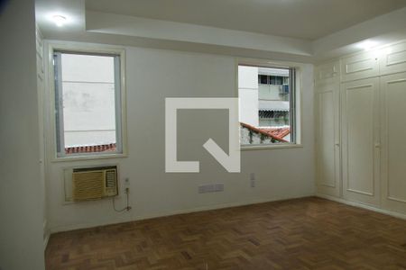 Apartamento à venda com 285m², 4 quartos e 2 vagas Apartamento à venda com 285m², 4 quartos e 2 vagasSuíte
