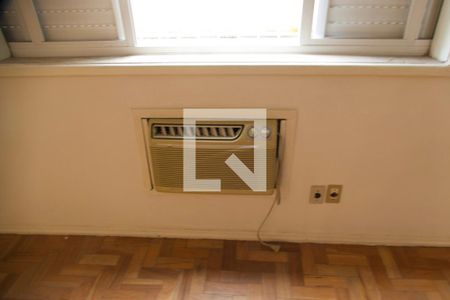 Apartamento à venda com 285m², 4 quartos e 2 vagas Apartamento à venda com 285m², 4 quartos e 2 vagasSuíte