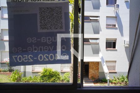 Sala - Vista de apartamento à venda com 2 quartos, 46m² em Jardim Itu Sabará, Porto Alegre