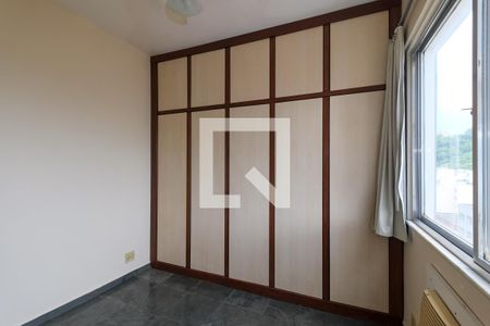 Apartamento à venda com 80m², 2 quartos e 1 vagaQuarto 2 - Armários