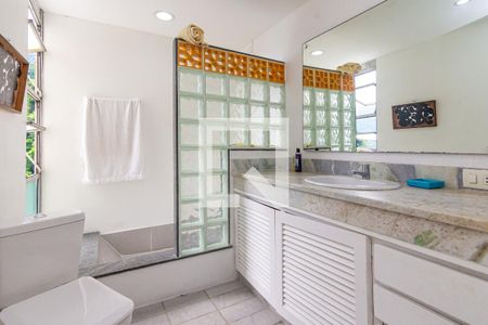 Apartamento à venda com 169m², 2 quartos e 1 vagaBanheiro da Suíte