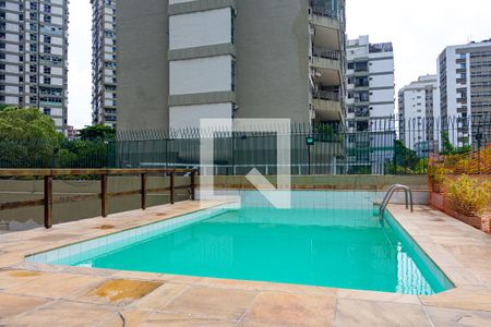 Apartamento à venda com 169m², 2 quartos e 1 vagaPiscina