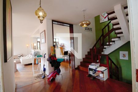 Hall da Sala  de casa à venda com 3 quartos, 330m² em Vila Progredior, São Paulo