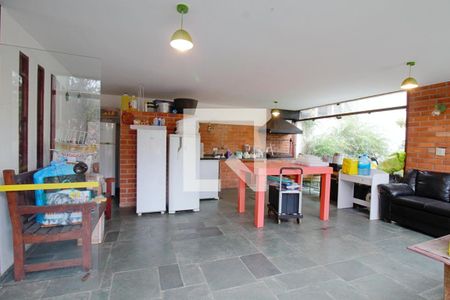 Casa à venda com 330m², 3 quartos e 3 vagasChurrasqueira