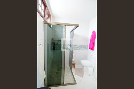 Casa à venda com 330m², 3 quartos e 3 vagasBanheiro Social 