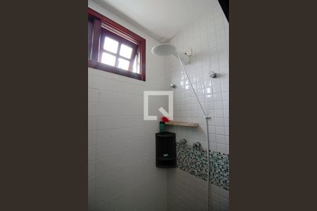 Casa à venda com 330m², 3 quartos e 3 vagasBanheiro Social 