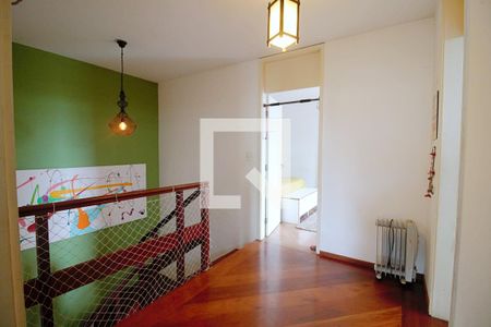 Casa à venda com 330m², 3 quartos e 3 vagasHall dos Quartos 