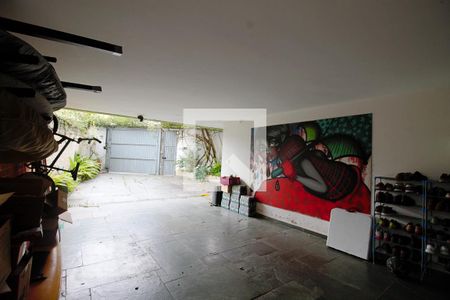 Casa à venda com 330m², 3 quartos e 3 vagasGaragem