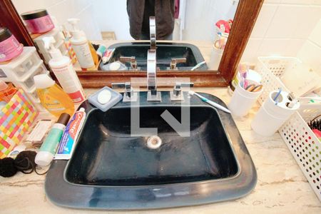 Casa à venda com 330m², 3 quartos e 3 vagasBanheiro da Suíte