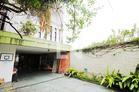 Casa à venda com 330m², 3 quartos e 3 vagasGaragem