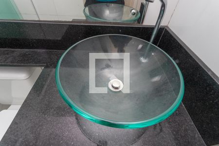 Apartamento à venda com 45m², 2 quartos e sem vaga Apartamento à venda com 45m², 2 quartos e sem vagaBanheiro