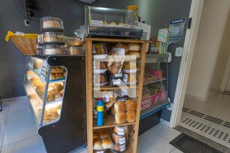 Apartamento à venda com 45m², 2 quartos e sem vaga Apartamento à venda com 45m², 2 quartos e sem vagaMercado