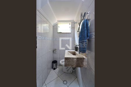 Casa à venda com 225m², 4 quartos e 4 vagasBanheiro