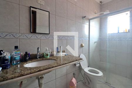 Casa à venda com 225m², 4 quartos e 4 vagasBanheiro da Suíte 3