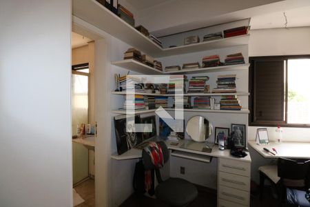 Apartamento para alugar com 114m², 4 quartos e 3 vagasQuarto 2 