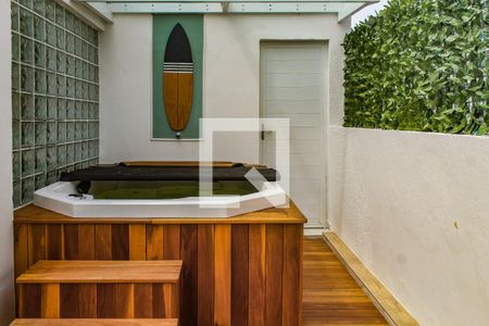 Hidro de apartamento para alugar com 3 quartos, 200m² em Jardim Las Palmas, Guarujá