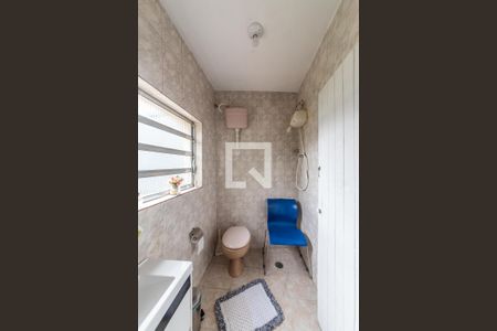 Casa à venda com 450m², 2 quartos e 7 vagasBanheiro de Serviço