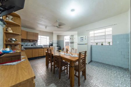 Casa à venda com 450m², 2 quartos e 7 vagasCozinha