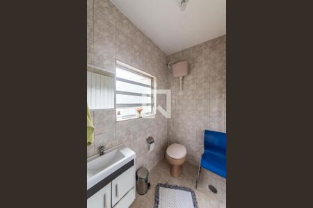 Casa à venda com 450m², 2 quartos e 7 vagasBanheiro de Serviço