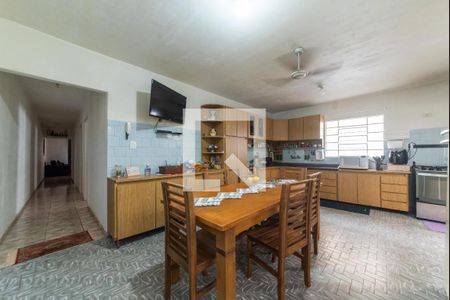 Casa à venda com 450m², 2 quartos e 7 vagasCozinha