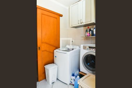 Casa de condomínio à venda com 350m², 4 quartos e 2 vagasÁrea de Serviço