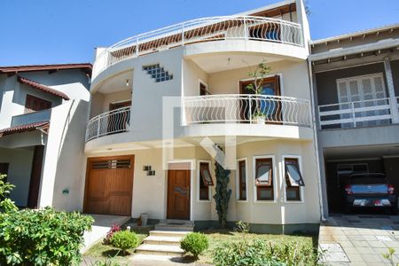 Casa de condomínio à venda com 350m², 4 quartos e 2 vagasFachada da Casa