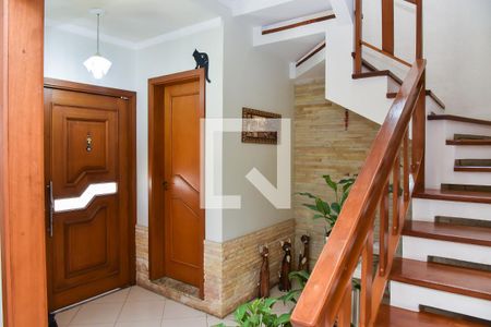 Hall de entrada de casa de condomínio à venda com 4 quartos, 350m² em Sarandi, Porto Alegre