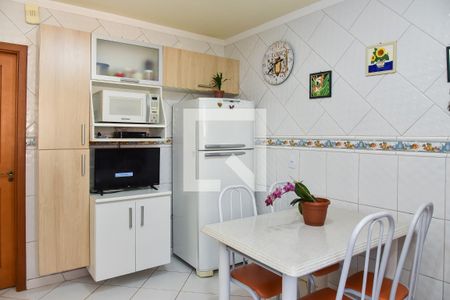 Casa de condomínio à venda com 350m², 4 quartos e 2 vagasCozinha