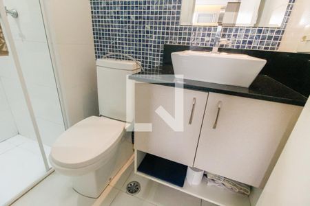 Apartamento para alugar com 56m², 2 quartos e 1 vaga Apartamento para alugar com 56m², 2 quartos e 1 vagaBanheiro da Suíte 1