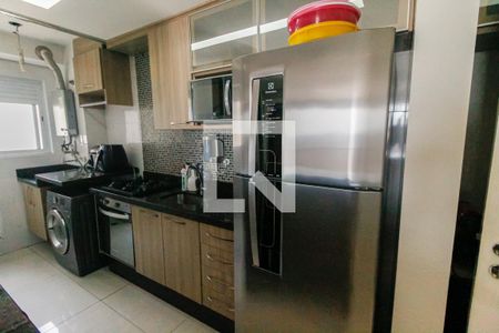 Apartamento para alugar com 56m², 2 quartos e 1 vaga Apartamento para alugar com 56m², 2 quartos e 1 vagaCozinha - Armários