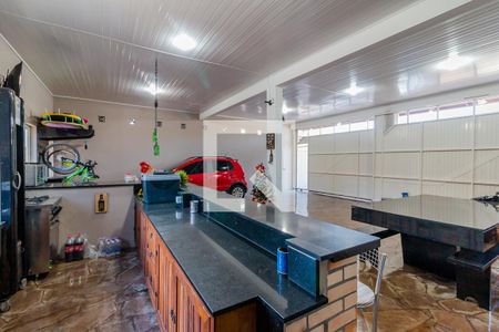 Casa à venda com 240m², 2 quartos e 4 vagasQuintal - Salão