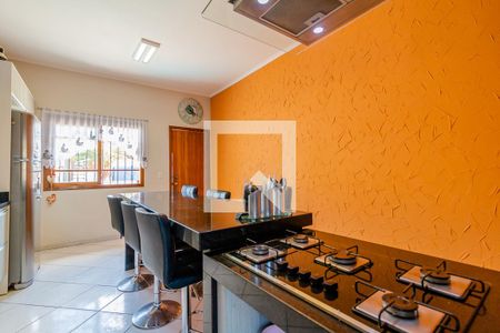Casa à venda com 240m², 2 quartos e 4 vagasCozinha