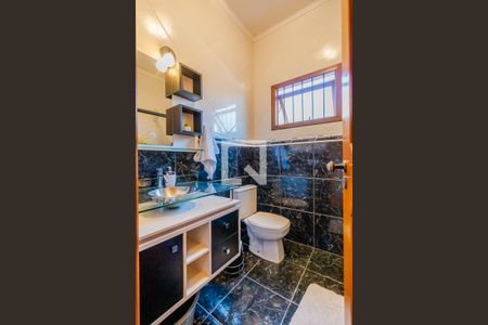 Casa à venda com 240m², 2 quartos e 4 vagasBanheiro
