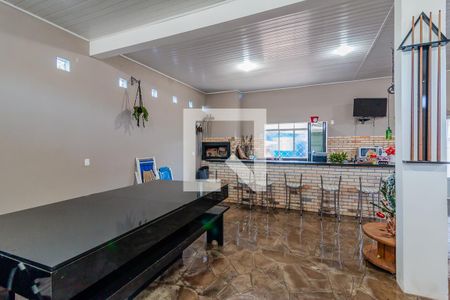 Casa à venda com 240m², 2 quartos e 4 vagasQuintal - Salão