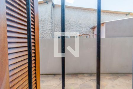 Casa à venda com 240m², 2 quartos e 4 vagasVista