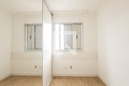 Quarto 1 de apartamento para alugar com 2 quartos, 48m² em Vila Carrão, São Paulo