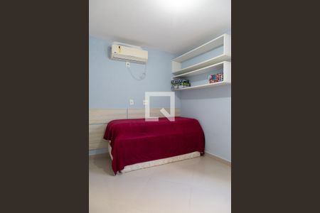 Casa de condomínio à venda com 350m², 3 quartos e 1 vagaSuíte 2