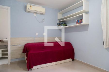Casa de condomínio à venda com 350m², 3 quartos e 1 vagaSuíte 2