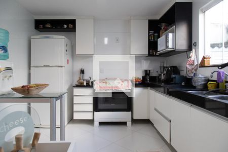 Casa de condomínio à venda com 350m², 3 quartos e 1 vagaCozinha