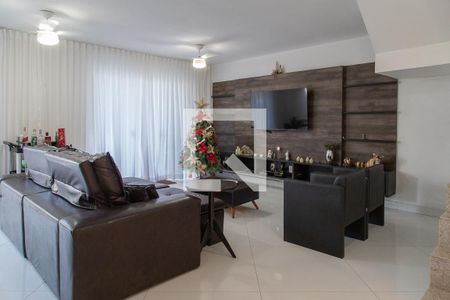 Sala de casa de condomínio à venda com 3 quartos, 350m² em Recreio dos Bandeirantes, Rio de Janeiro