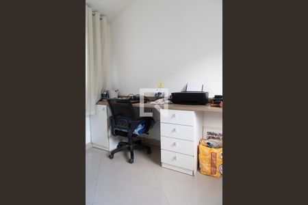 Casa de condomínio à venda com 350m², 3 quartos e 1 vagaEscritório da suíte 3