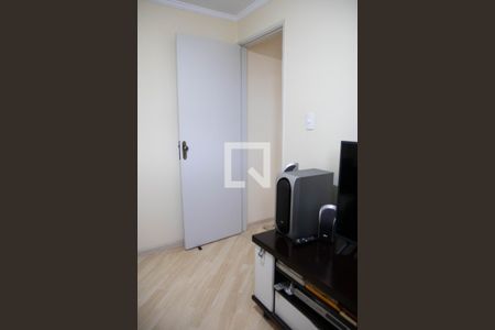 Quarto 2 de apartamento para alugar com 2 quartos, 60m² em Vila Irmãos Arnoni, São Paulo